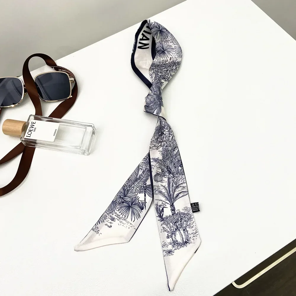 وشاح شريطي ممتد، باندانا وحقيب - مراجعة Travel Accessories Neck وسعره
