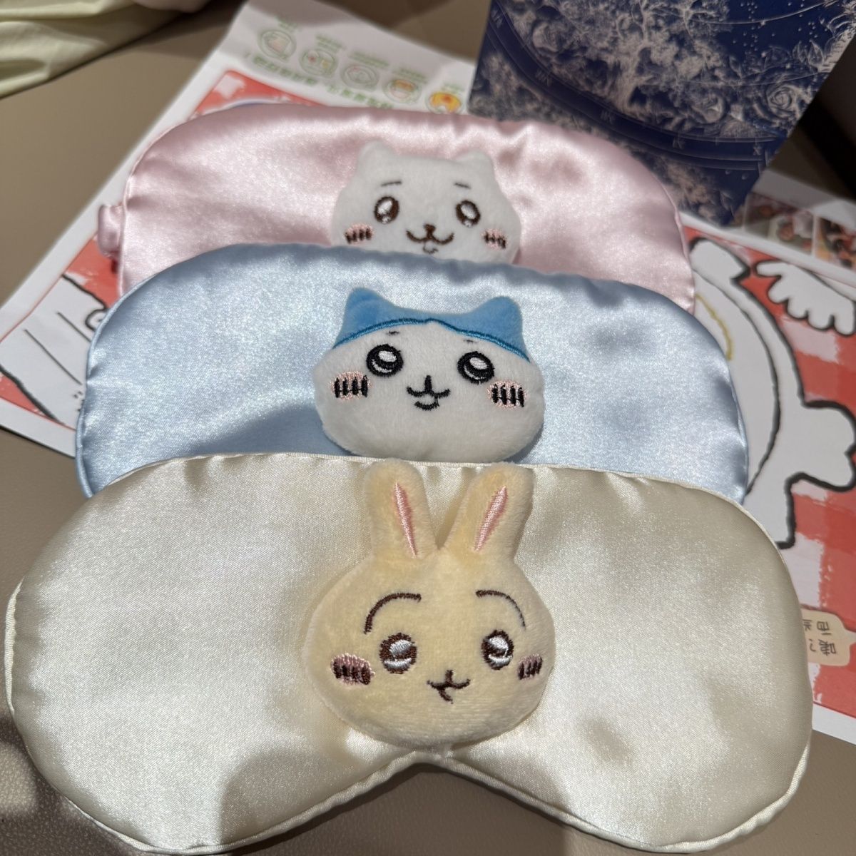 قناع نوم كاواي سي كي دبليو من  - مراجعة Travel Accessories Eye Mask وسعره