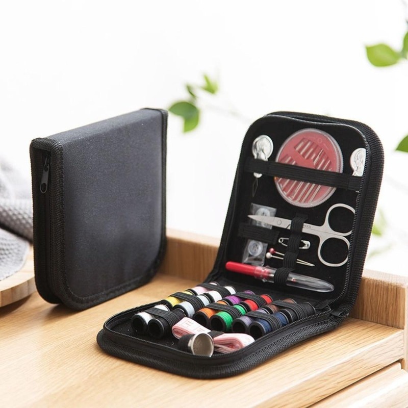 مجموعة خياطة محمولة للسفر والم - مراجعة Travel Accessories Kit For Women وسعره