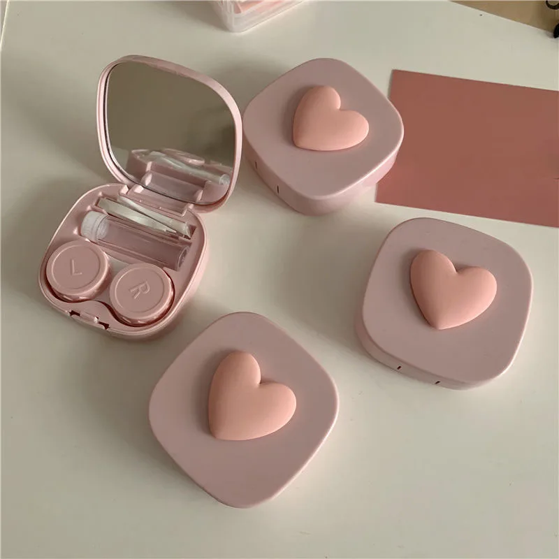 علبة عدسات لاصقة على شكل قلب أ - مراجعة Travel Accessories Kit For Women وسعره