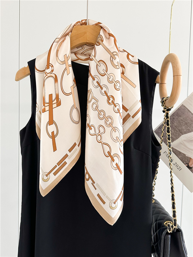 وشاح حريري صغير للنساء للصيف و - مراجعة Travel Accessories Neck وسعره